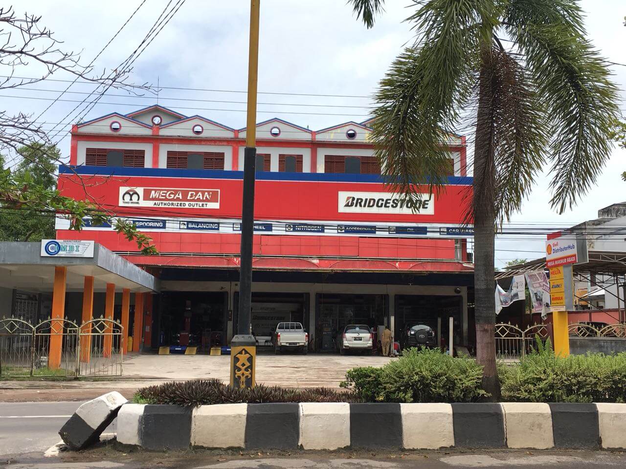 MEGA BAN SAMPIT
